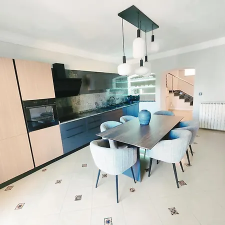 Luxury Regina *