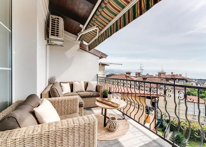 Luxury Regina Apartment *